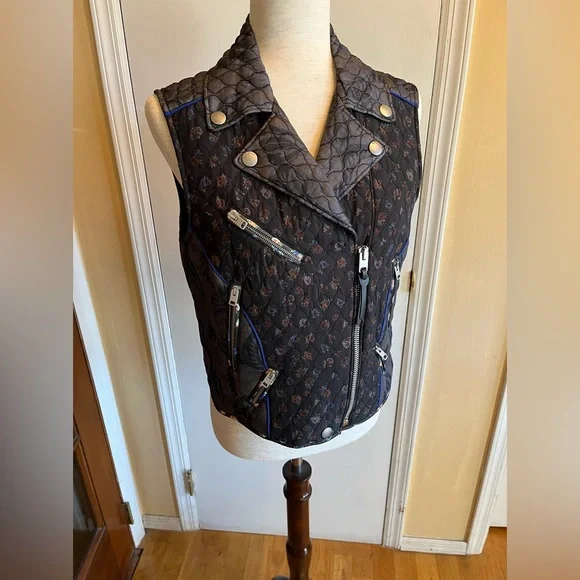 *SOLD*Coach Floral Silk Quilted Zip-Up Vest - Picture 2 of 10